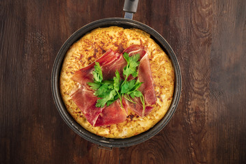 Overhead photo of Spanish tortilla with copy space