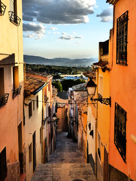Biar. Pueblo de la Comunidad Valenciana, Espa&ntilde;a, situado en el interior de la provincia de Alicante, en la comarca del Alto Vinalop&oacute;