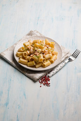 pasta with fresh salmon and pink pepper