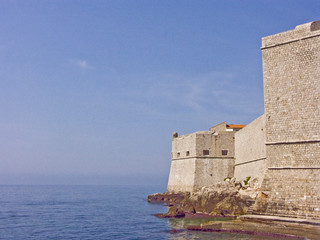 Fototapeta na wymiar Historische Details - Stadtmauer n Dubrovnik