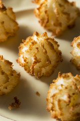 Homemade Baked Coconut Macaroons