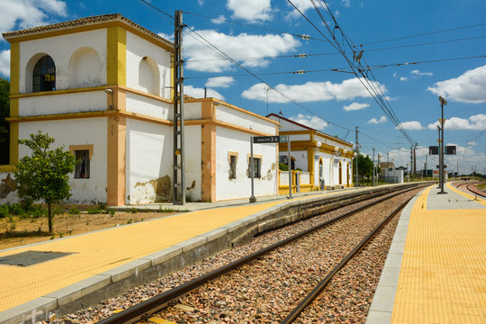 Estación de Peñaflor, ferrocarriles, trenes, Sevilla, Andalucía