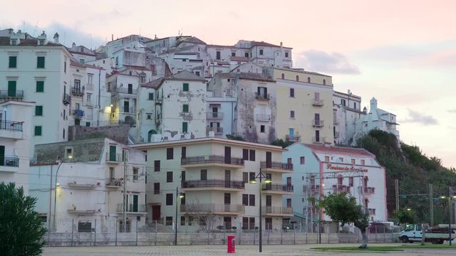 15933_Houses_buildings_and_apartments_on_the_mountain_slope.mov