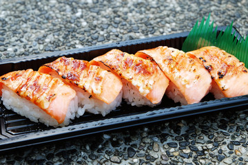 grill salmon sushi