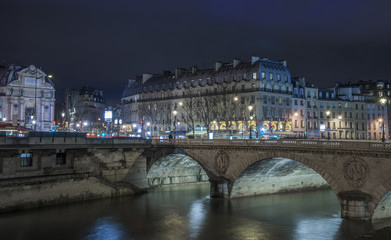 Paris at night, light reflections