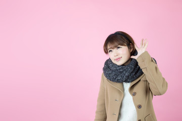 冬着・女性(ピンクバック)