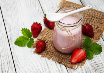 yogurt with fresh strawberries