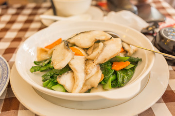 Fish Fried oyster oil with vegetables