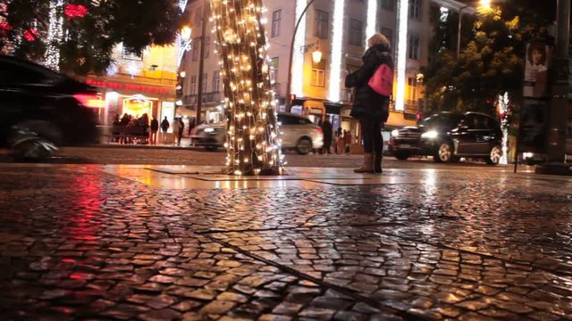 Periodo natalizio persona con smartphone