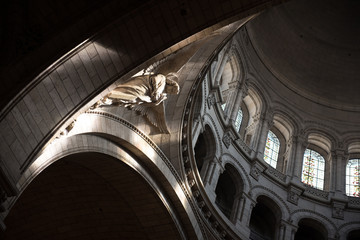 Engel in der Basilika Sacré-Cœur Paris
