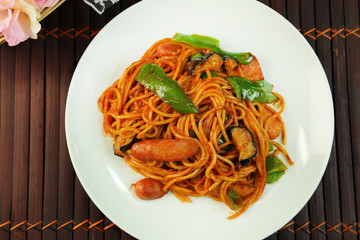 トマトソーススパゲティ