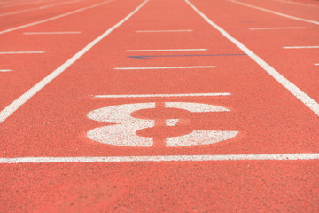 The runway the beautiful in the track and field court