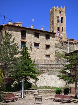 Villarroya de los Pinares, pueblo de Teruel en la Comunidad Autónoma de Aragón, España