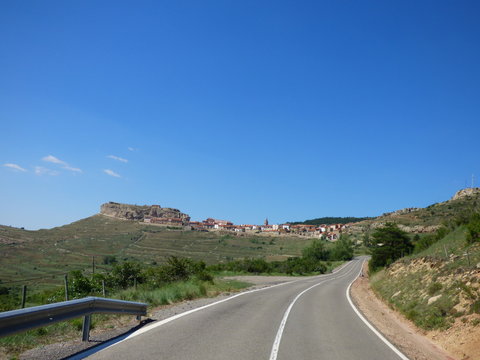 Carretera a Gúdar Pueblo de Teruel, en la Comunidad Autónoma de Aragón, España