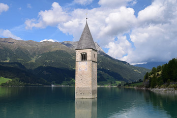 Campanile de Curon-Venosta dans le Lago di Resia