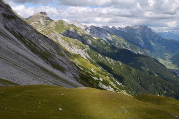 Fototapeta premium Le Lechtaler Alpen, vu du Kapall