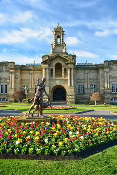 Cartwright hall, lister park, bradford, yorkshire
