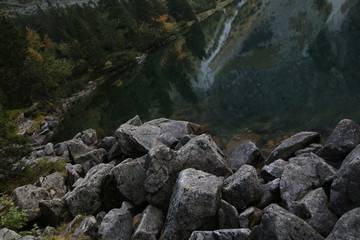 Kamienie zakopane morskie oko góry