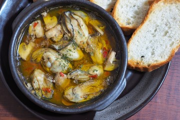 牡蠣のアヒージョ