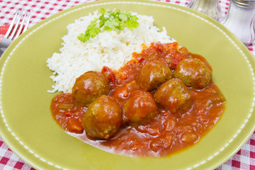 boulettes de boeuf, sauce tomate