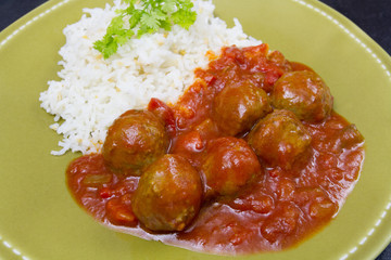 boulettes de boeuf, sauce tomate