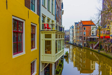 Fototapeta na wymiar The most famous canals and embankments of Utrecht city at winter
