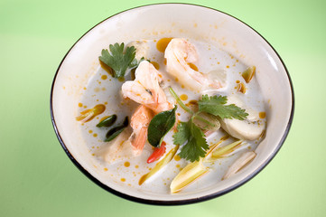 Tom yam goong (sopa de langostinos con lemongrass)