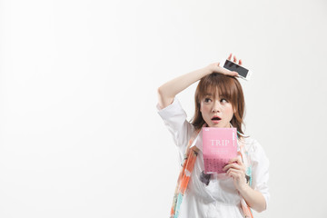 旅行・女性(白バック)