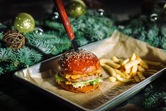 Hamburger on the Christmas table.