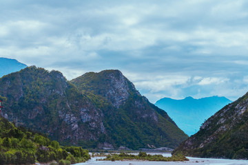 Obraz premium Austrian Mountains by the Lakeside