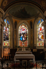 Fototapeta premium prächtige Kirchenfenster in Notre Dame de Bon Port in Sables d´Olonne