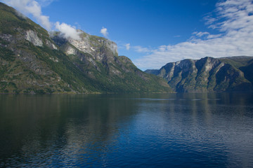 Naklejka na ściany i meble Fjord in Norwegen