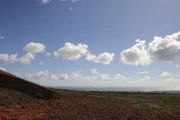 krajobraz wulkanicznej wyspy (Lanzarote, Wyspy Kanaryjskie)