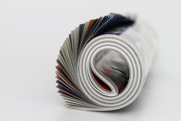Zusammengerollte Zeitschrift