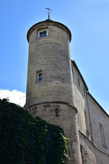 Fototapeta na wymiar Tourelle médiévale à Senlis, France