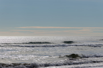 horizon and waves from the beach
