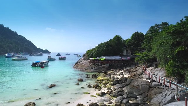 Luftaufnahme der wundersch&ouml;nen Insel Racha Island in Thailand