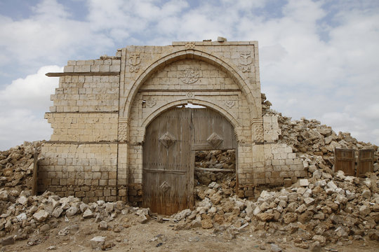 Door of a ruined coral building in Suakin