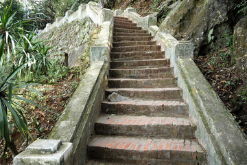 trekking way is good for travel