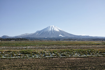 冬の伯耆富士　大山西麓