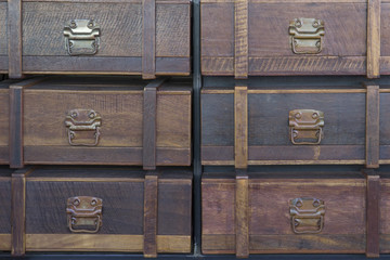 Many old wooden trunk have a handle