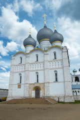 Fototapeta na wymiar White Stone Orthodox church