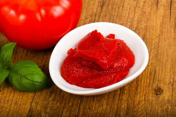 Tomato paste