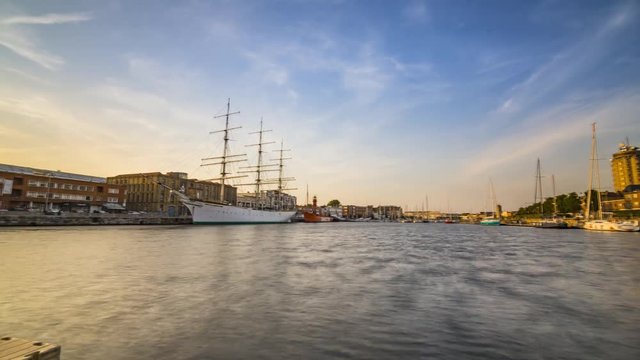 Dunkerque : bassin du commerce