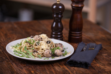 pasta with anchovies and black olives