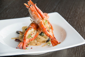  plate of spicy spaghetti with shrimps.