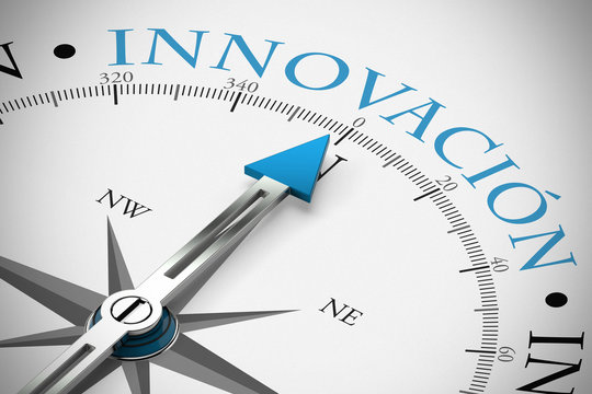 Kompass zeigt in Richtung Innovación / Innovation
