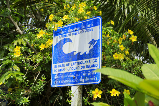 Tsunami hazard zone warning sign