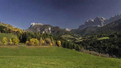 Fototapeta premium Autumn landscapes on Dolomiti, Italy