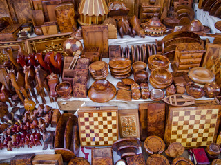 afrikanisches Handwerk aus Thuja Holz